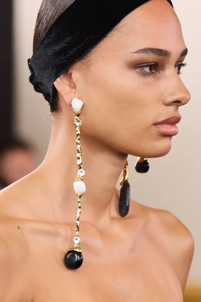Look 29